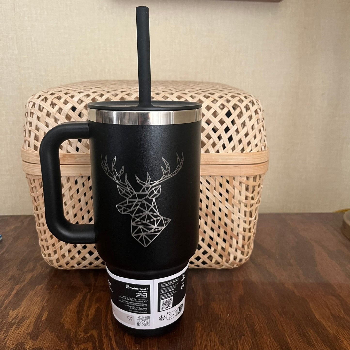 Black 32oz. Hydro Flask Geometric Deer Tumbler
