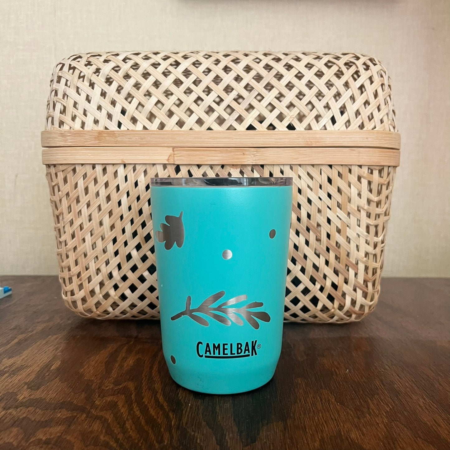 Blue 12oz. Camelbak Tumbler with Full Leaf Design