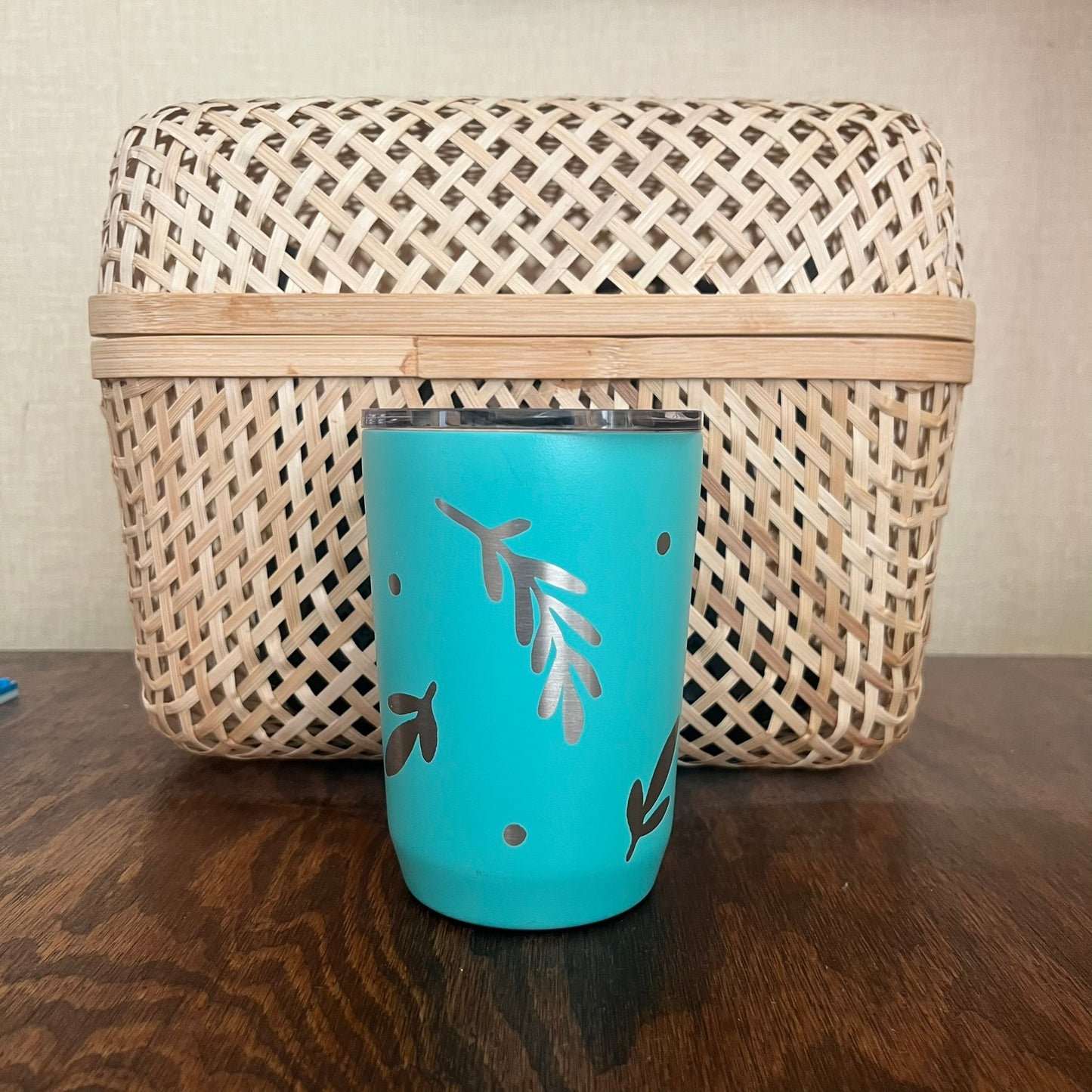 Blue 12oz. Camelbak Tumbler with Full Leaf Design