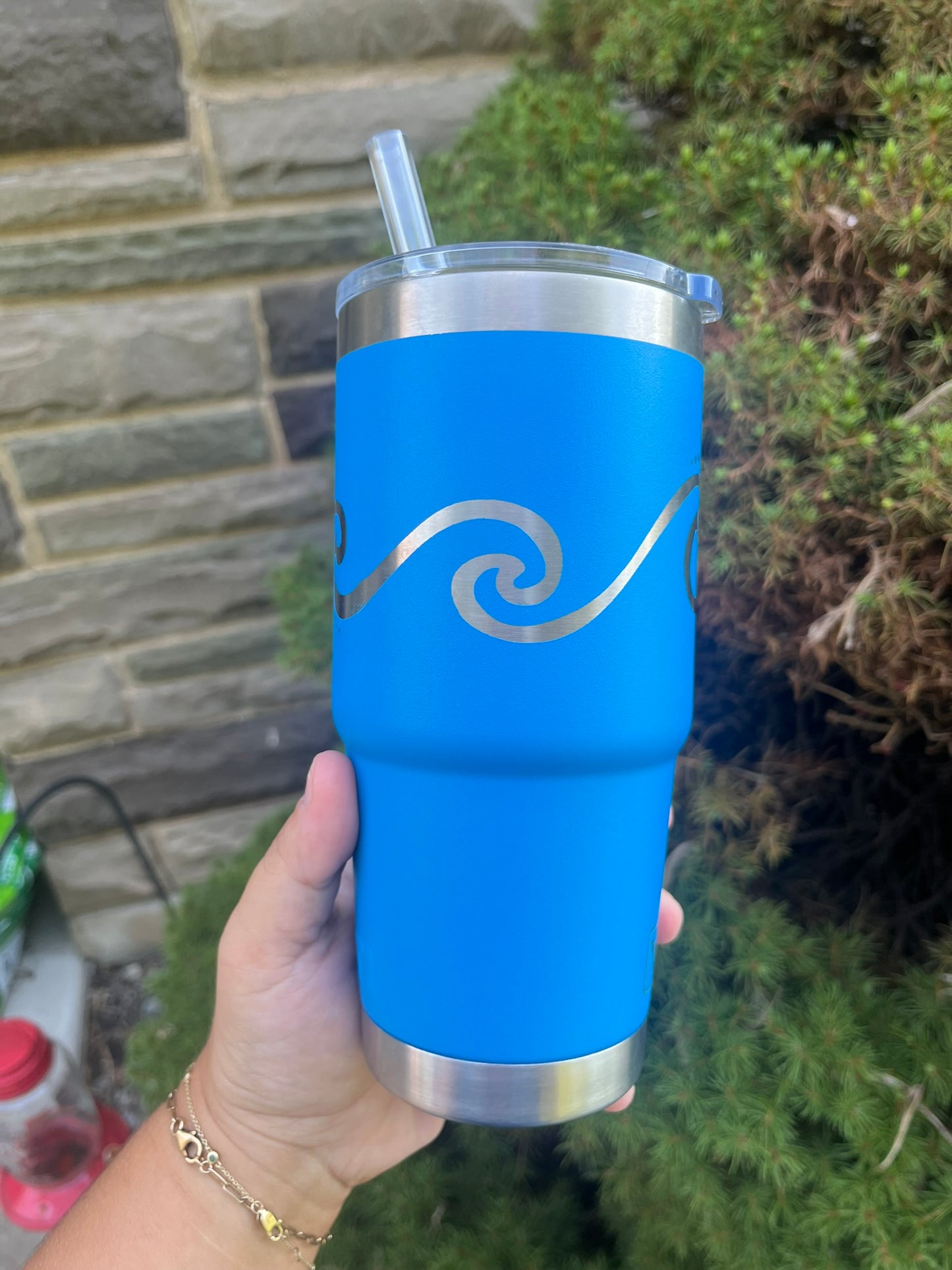 Blue 25oz. Yeti Wave Tumbler