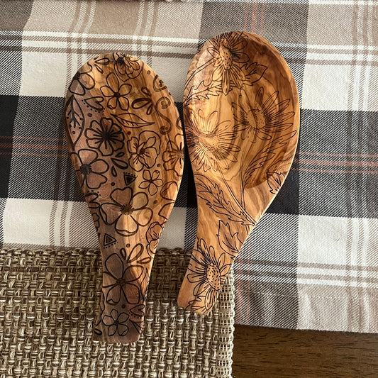Olive Wood Spoon Rest with Flowers